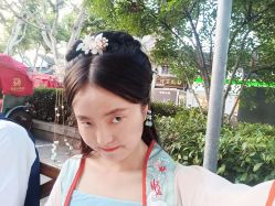 -一揽芳华汉服旗袍体验馆(拙政园店)