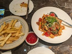 -LESCEDARS Brasserie Bistro香柏树