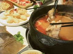 -贵府酸汤牛肉火锅·贵州老字号(飞山街店)