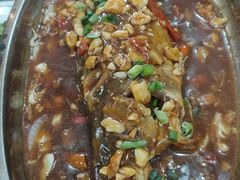 -临街徽菜馆·正宗黄山味