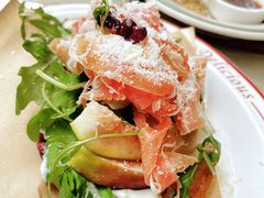 -玛格萝妮比萨屋(四平店)