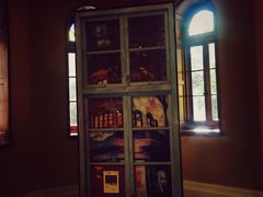 -Nathalie Djurberg与Hans Berg“牛皮纸包裹的月亮”-Prada荣宅当季展览