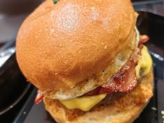 -The Habit Burger Grill 哈比特汉堡(世博店)