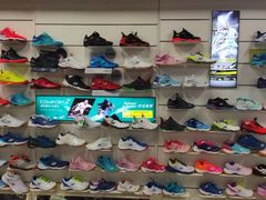 -YONEX苗江运动城(源深店)