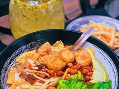 -笋果坊螺蛳粉(竹园小区店)