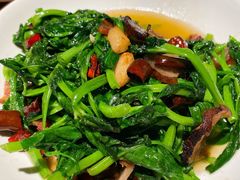 腊味爆四川豌豆尖-蓉城小馆(科兴店)