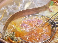 -洱火云南酸菜牛肉火锅(石景山当代商城店)