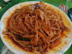 加辣擀面皮-令氏家外家周秦食府(高新店)
