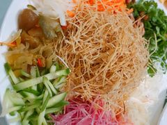 风生水起捞三文鱼-山泉公馆酒家(珠江新城店)