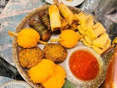 炸物拼盘-浩海火燒雲傣家菜(芮欧百货店)