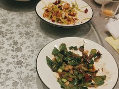 -莲餐厅·湖北菜·潜江小龙虾店(愚园路店)
