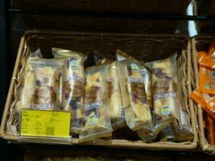 -来伊份1038(新村路三店)