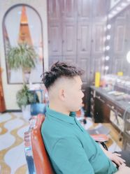 -东方先生国潮男士理发馆