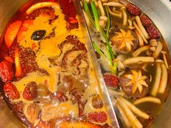 -湊湊火锅·茶憩(新中关购物中心店)