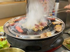 -围炉肉舍•炭烤活鳗•丹东海鲜烤肉(步行街店)