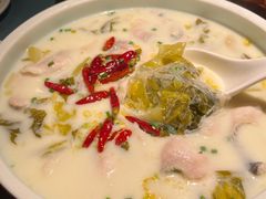 鹿桃酸菜鱼-大树餐厅(益田假日店)