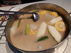 -肥仔文澳门猪骨煲(南京西路店)