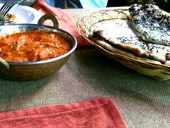 橄欖餅和chicken&nbsp;butter&nbsp;M-耶尼亚餐厅Bombay Indian Cuisine印度菜
