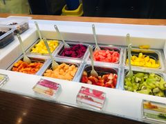 自助取餐区-三佰瑞冻酸奶(凯德MALL店)