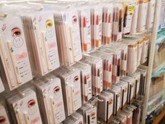 -名创优品(中原万达2F店)