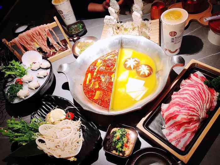 凑凑火锅·茶憩(常州吾悦国际广场店)-"[薄荷]环境:常州店的装修给人