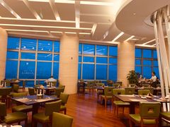 大堂-湖景知味西餐厅•自助餐• 轻食(南京金茂威斯汀大酒店)