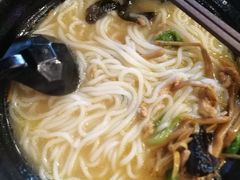 -老妈米线(港龙店)