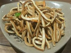 -亮亮面馆(经六路店)