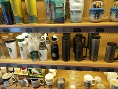 -星巴克臻选(华堂·新辰汇店)