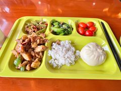 -奔驰北京极光星徽(四元桥店)