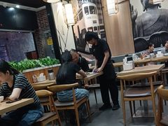 -裕记烧腊连锁餐饮(国商分店)