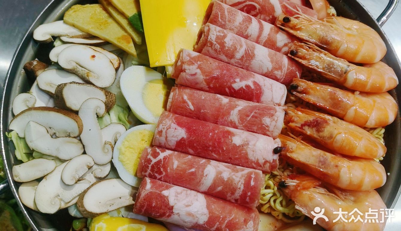 美食 | 炸鸡和烤肉才是快乐主旋律～[加油]