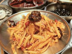 -草家酱蟹炭火烤肉店(珲春南路二店)