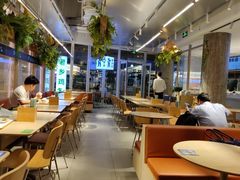 大堂-老乡鸡(上海白玉兰广场店)