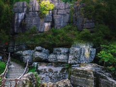 -梭布垭石林景区