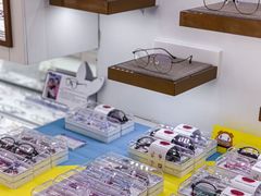 -翰佐蔡司小乐圆·依视路星趣控·暴龙眼镜折扣店