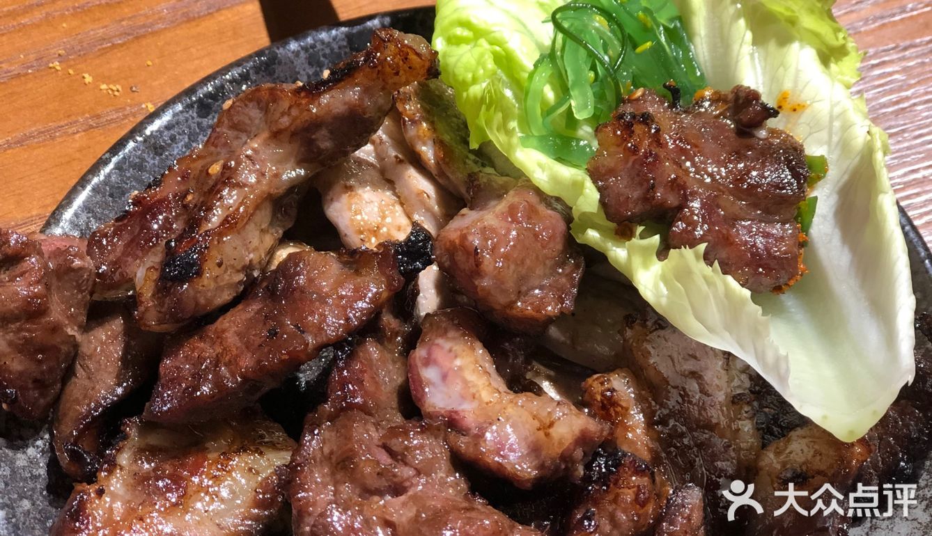 一边喝罐罐烤奶一边吃烤肉，简直要幸福到哭[流泪]好吗？