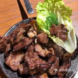 一边喝罐罐烤奶一边吃烤肉，简直要幸福到哭[流泪]好吗？