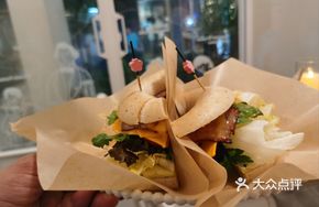 French Cheese Bacon Egg Natural Yeast Bagel