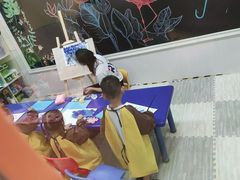 -红黄蓝成长中心(公益西桥校区)