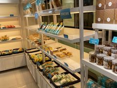 面包甜点陈列柜-罗莎蛋糕Rosa bread(四方坪店)