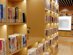 -漕河泾街道图书馆(漕河泾社区文化活动中心店)