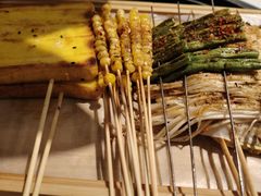 -山野的朋友露营炭火烤肉