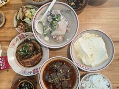 -老方桌烂蹄花川菜馆(九龙坡店)