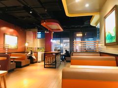 大堂-The Habit Burger Grill 哈比特汉堡(复兴soho店)