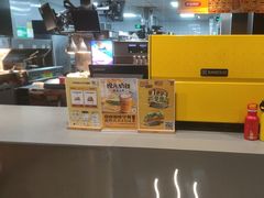 -麦当劳(杨林得来速店)