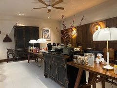 大堂-银米·云南传统过桥米线(双廊黑金冠店)