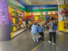 -m豆巧克力世界(上海世茂广场店)