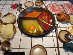 -巴卤社老火锅(财富店)