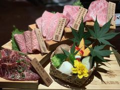 -山川小町·极番烧肉(新地假日广场店)